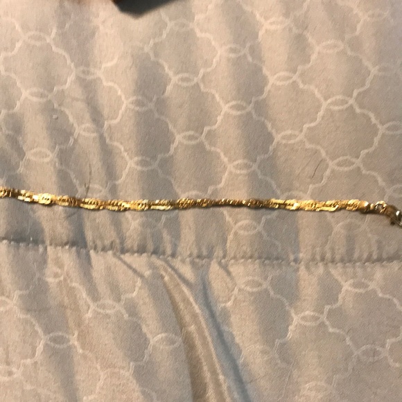Gold tone bracelet - Picture 2 of 2
